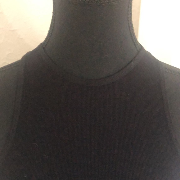 Ladies Dynamite NWT Black Seamless Racer Crop Top - Size Medium - Picture 2 of 6